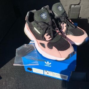 Falcon adidas Kylie sneakers ! Can lower !